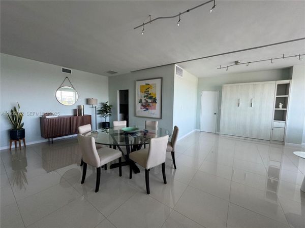 4925 Collins Ave, Unit 5G, Miami Beach, FL 33140