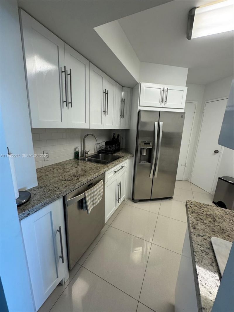 4925 Collins Ave, Unit 5G, Miami Beach, FL 33140 Photo