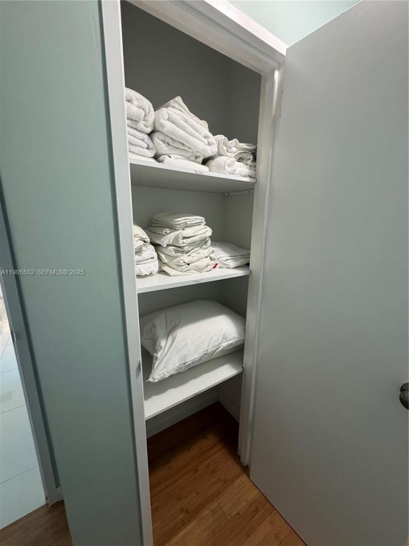 4925 Collins Ave, Unit 5G, Miami Beach, FL 33140 Photo