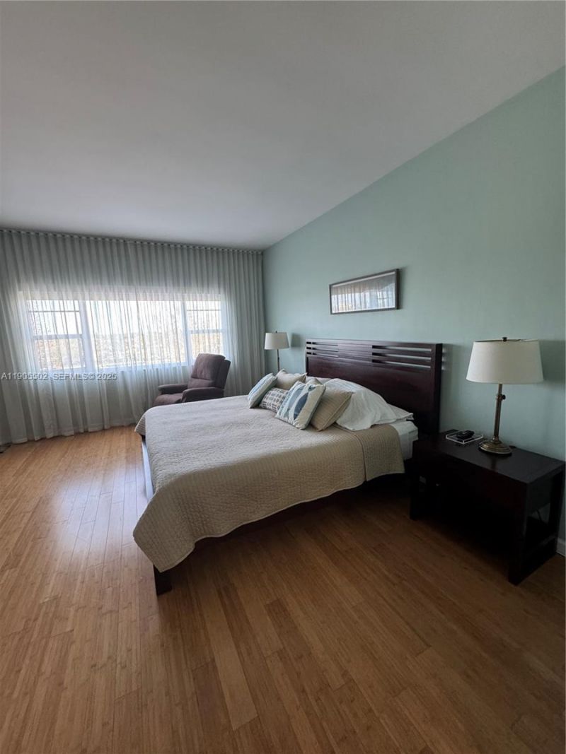 4925 Collins Ave, Unit 5G, Miami Beach, FL 33140 Photo