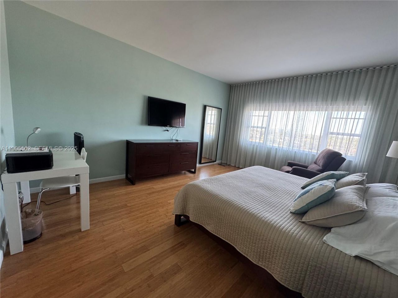 4925 Collins Ave, Unit 5G, Miami Beach, FL 33140 Photo