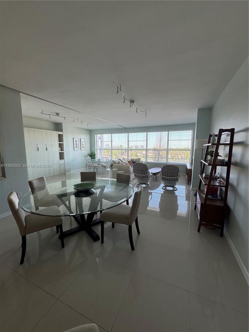 4925 Collins Ave, Unit 5G, Miami Beach, FL 33140 Photo