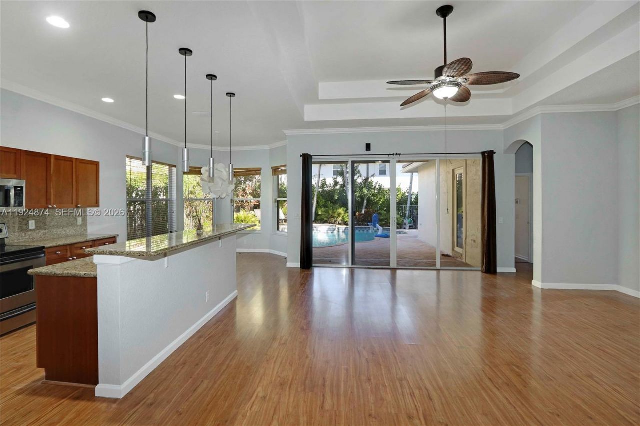 1923 Harbor View Cir, Unit 1923, Weston, FL 33327 Photo