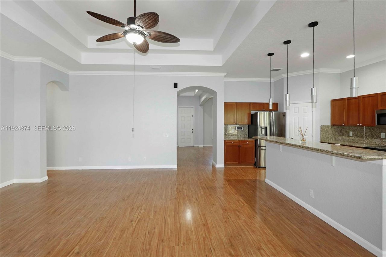 1923 Harbor View Cir, Unit 1923, Weston, FL 33327 Photo