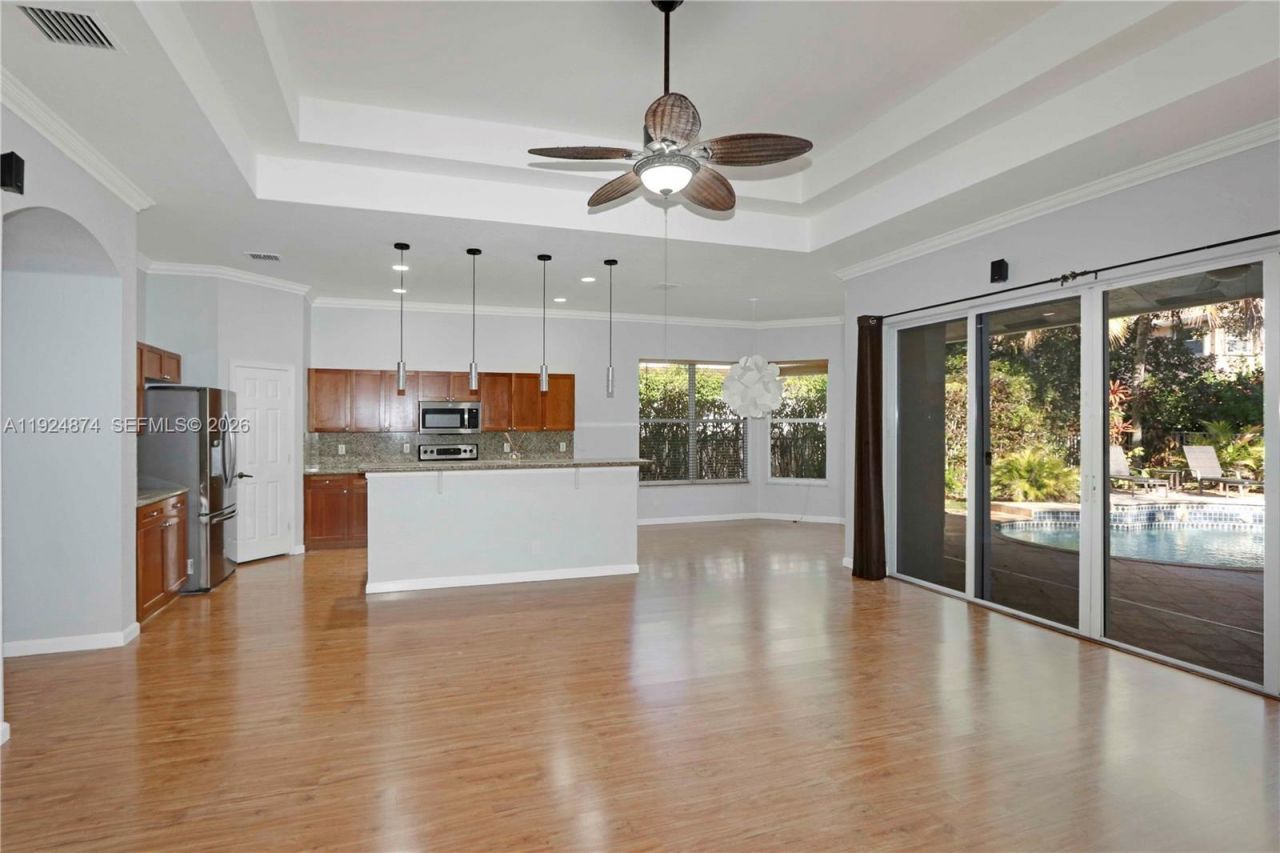 1923 Harbor View Cir, Unit 1923, Weston, FL 33327 Photo