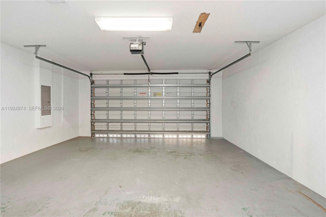 1923 Harbor View Cir, Unit 1923, Weston, FL 33327 Photo