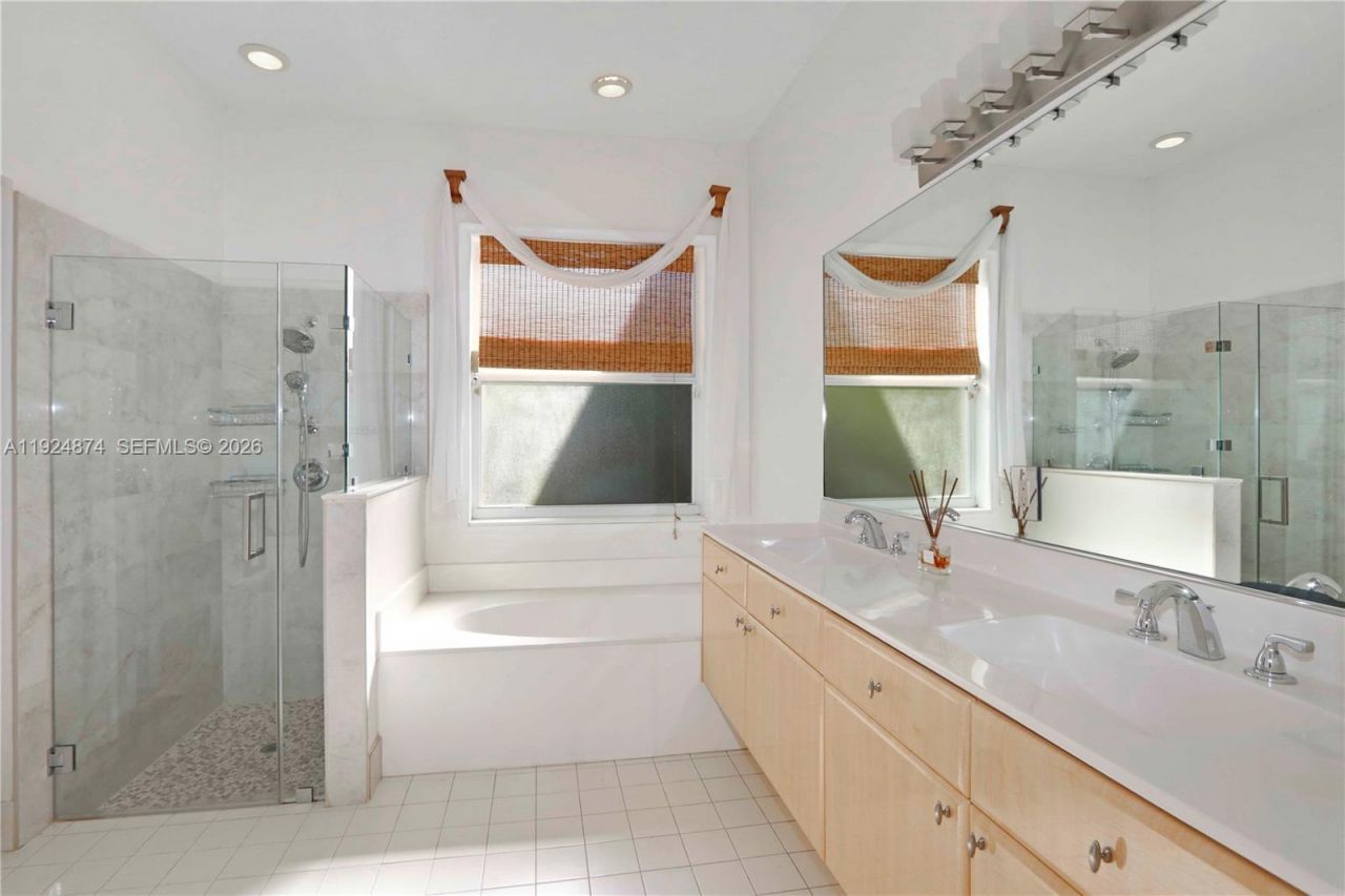 1923 Harbor View Cir, Unit 1923, Weston, FL 33327 Photo