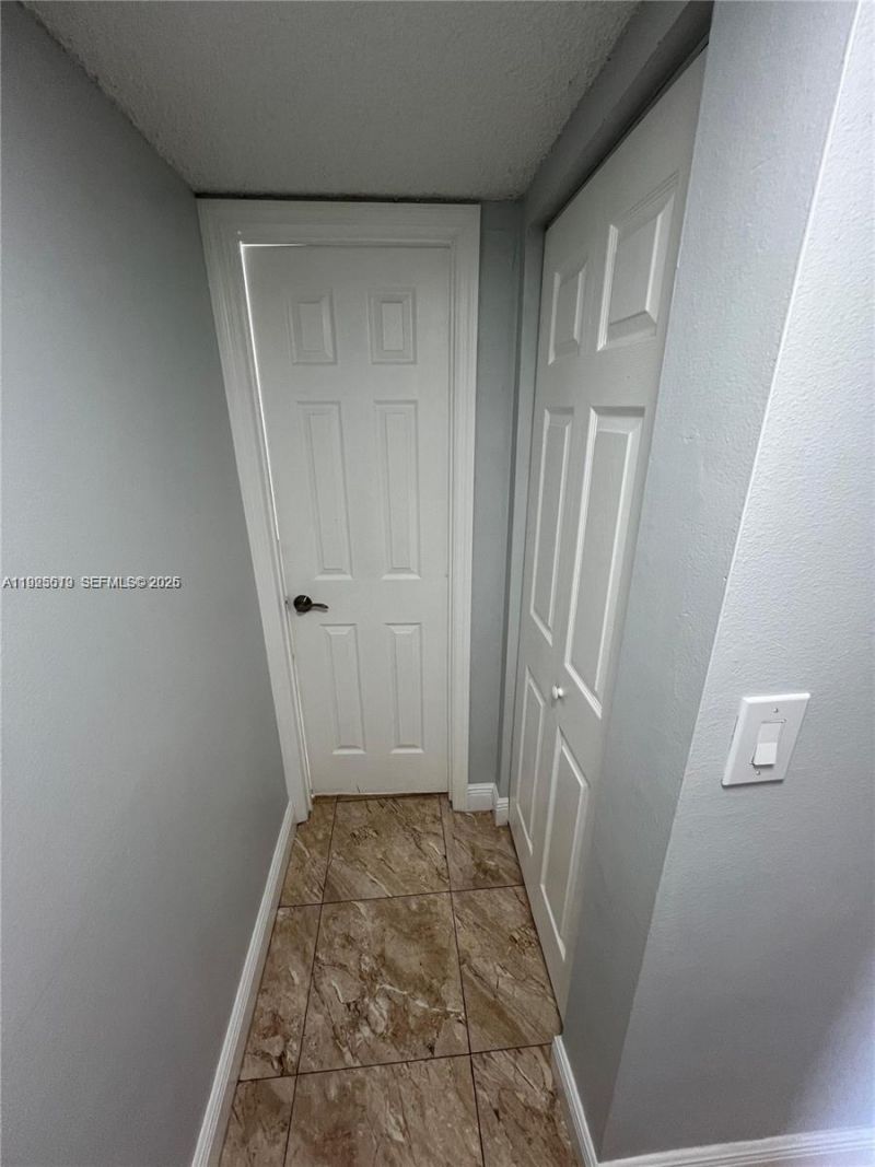 1075 W 68th St, Unit 218, Hialeah, FL 33014 Photo