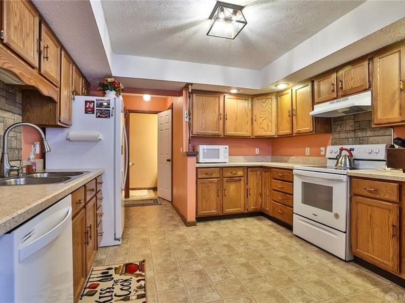 6331 Adams Circle, Unit 16, Washington Township, OH 45459 Photo 12