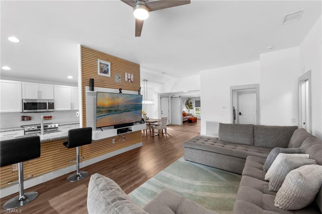 10037 Colonial Country Club Blvd, Fort Myers, FL 33913 Photo