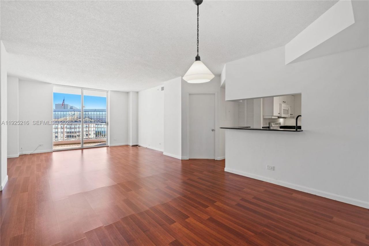 701 Brickell Key Blvd, Unit 1911, Miami, FL 33131 Photo