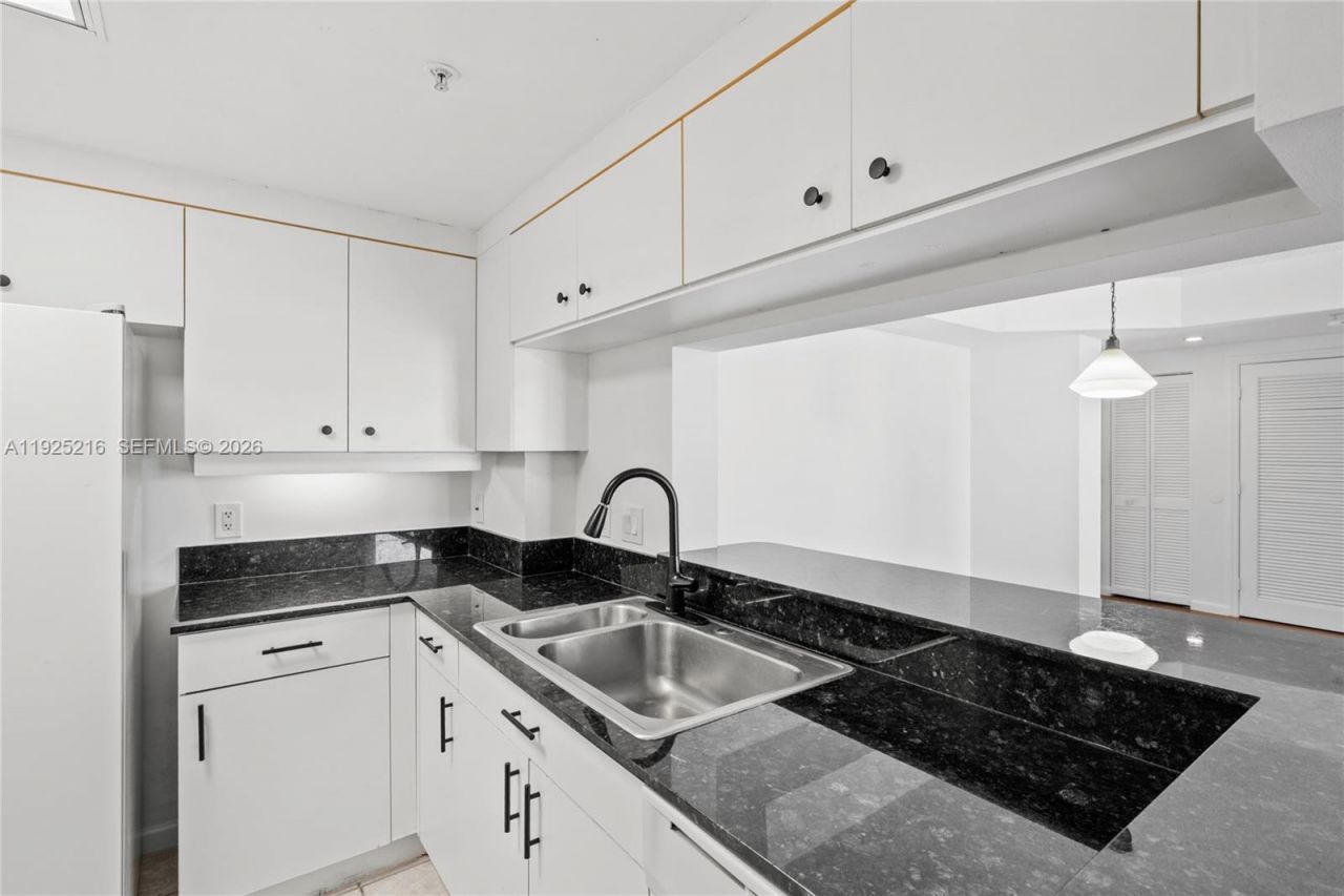 701 Brickell Key Blvd, Unit 1911, Miami, FL 33131 Photo