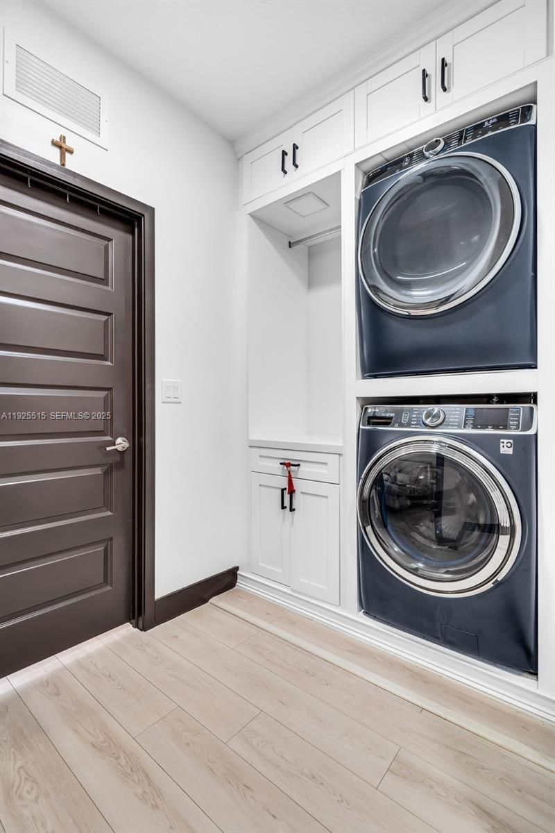 9114 NW 158th St, Miami Lakes, FL 33018 Photo