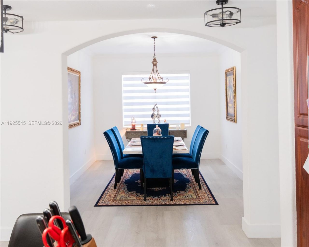 8204 NW 165 St Th, Miami Lakes, FL 33016 Photo