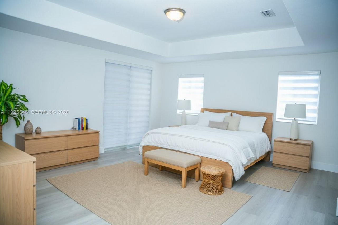 8204 NW 165 St Th, Miami Lakes, FL 33016 Photo