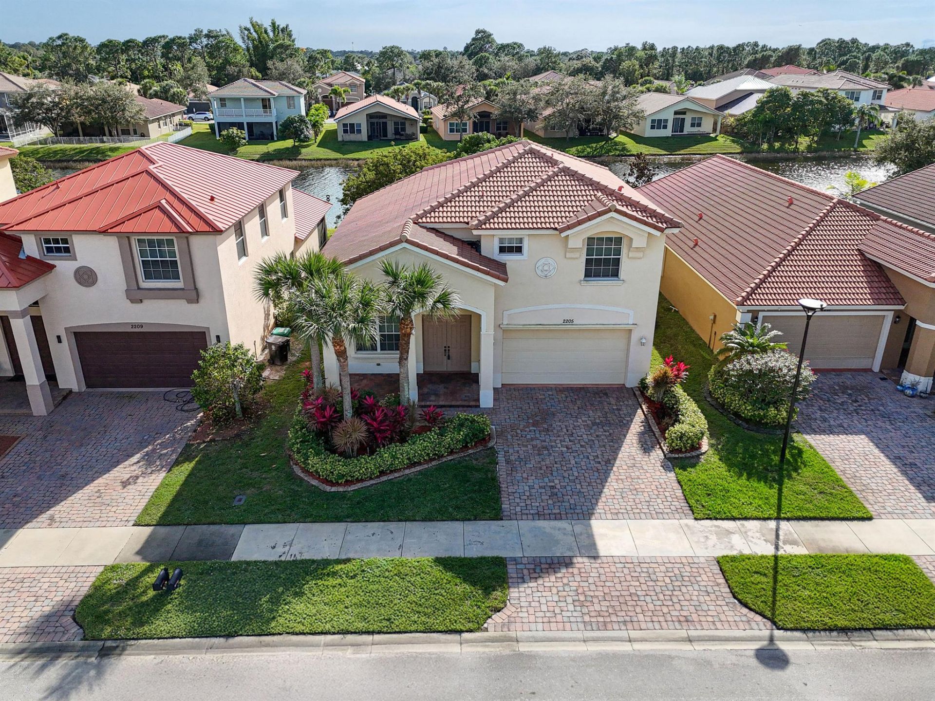 2205 SW Newport Isles Boulevard, Port Saint Lucie, FL 34953 Photo