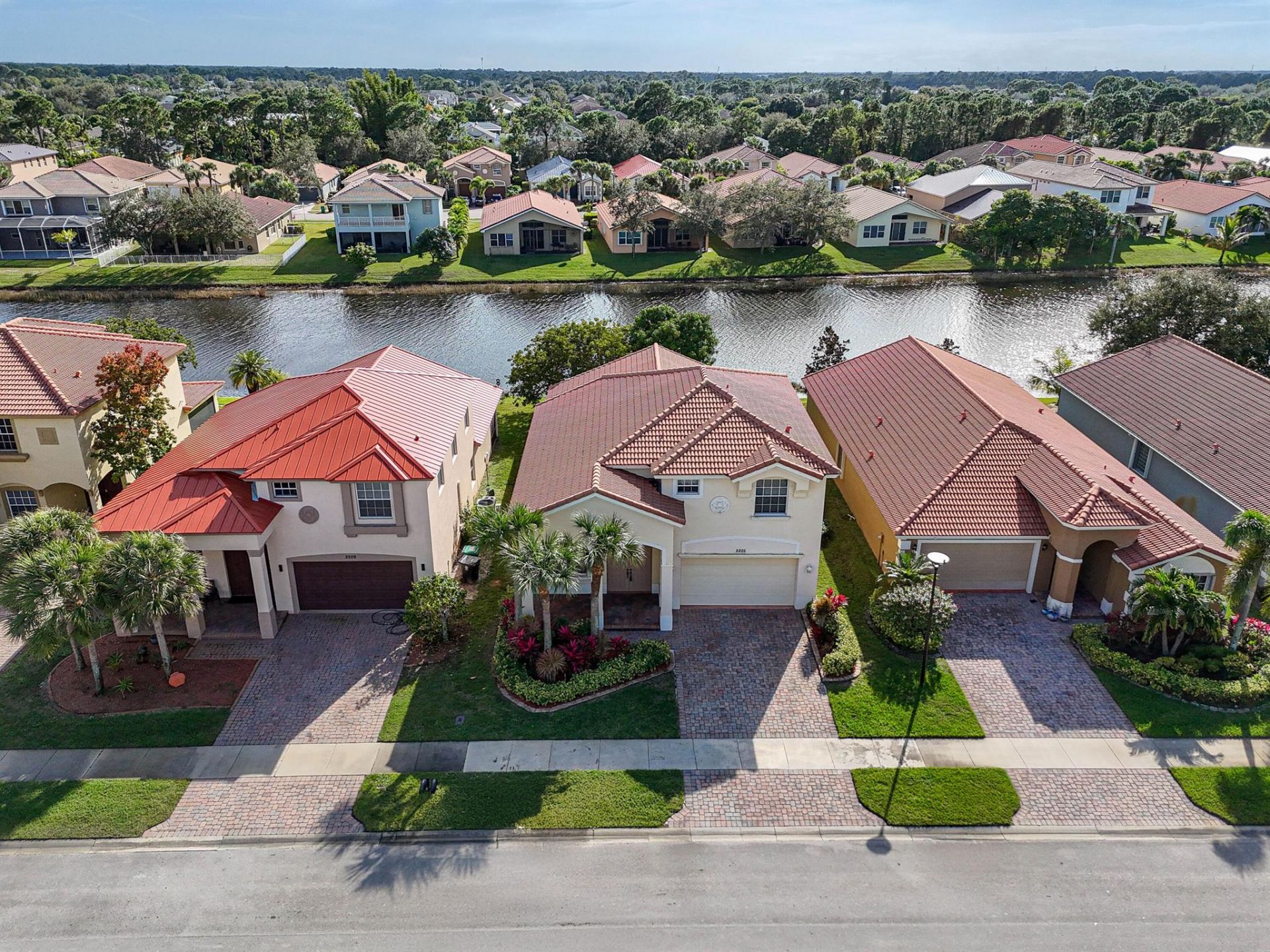 2205 SW Newport Isles Boulevard, Port Saint Lucie, FL 34953 Photo