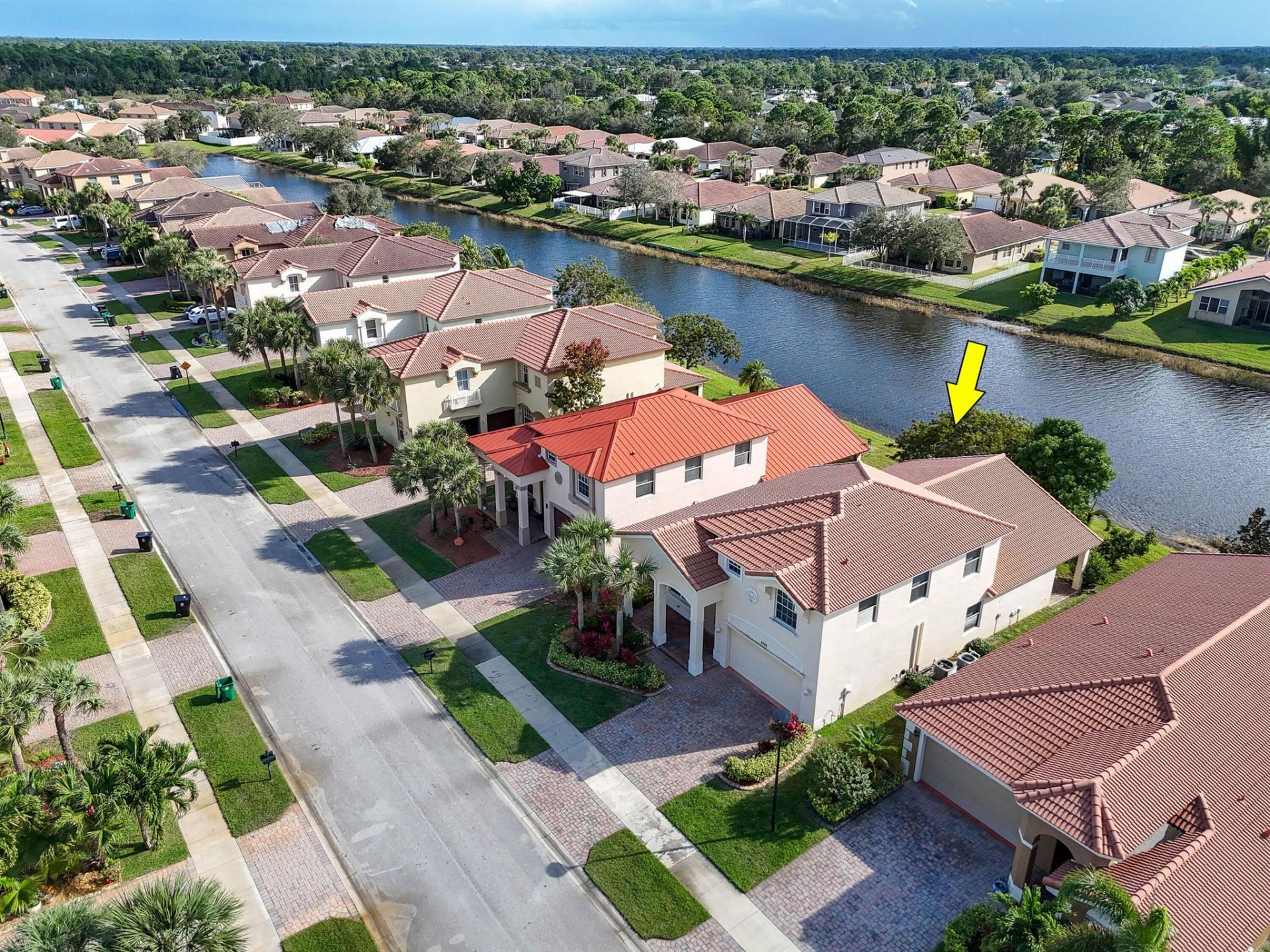 2205 SW Newport Isles Boulevard, Port Saint Lucie, FL 34953 Photo