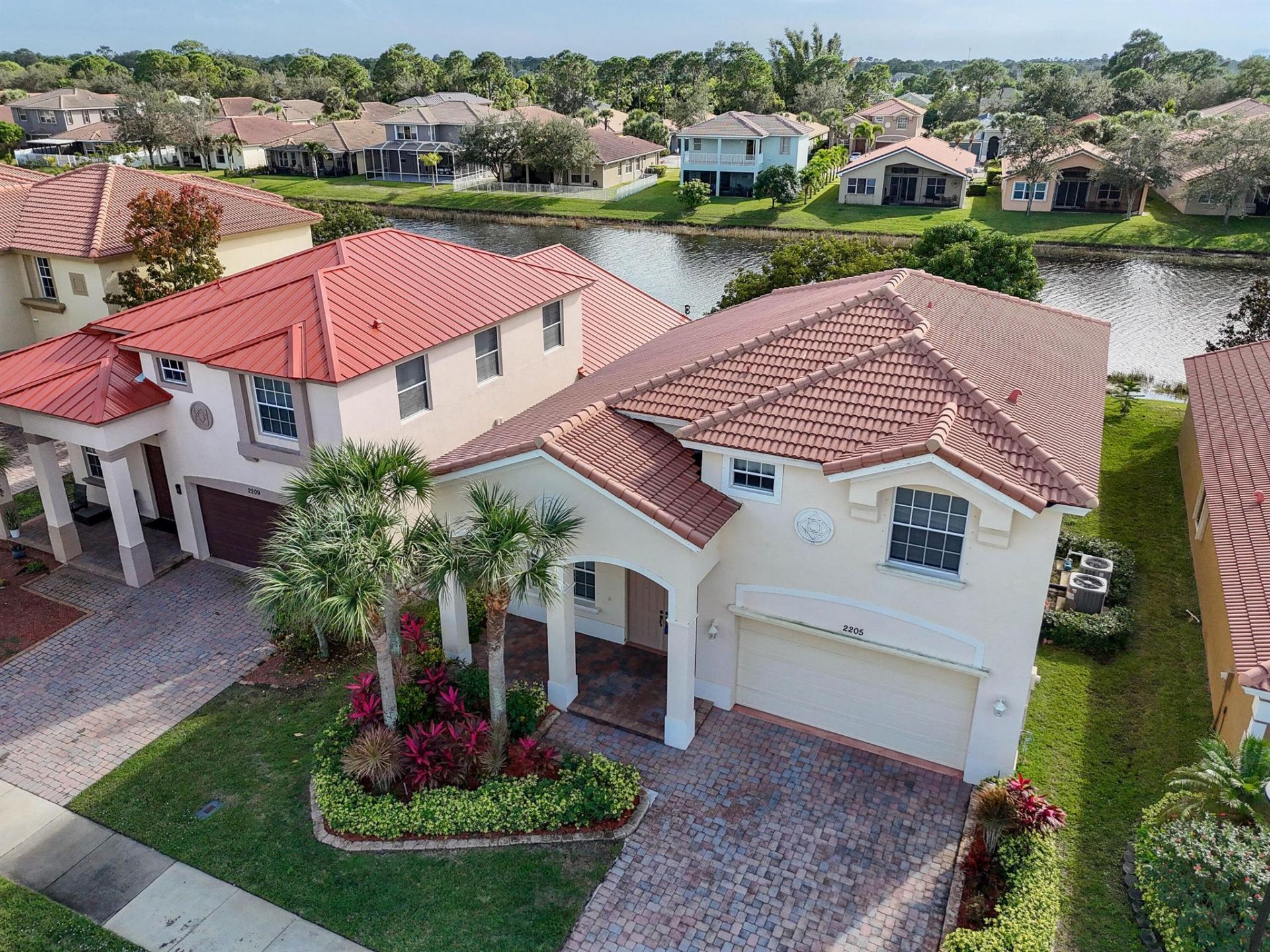 2205 SW Newport Isles Boulevard, Port Saint Lucie, FL 34953 Photo