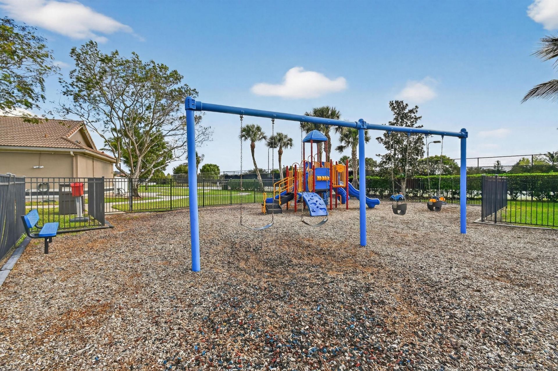 2205 SW Newport Isles Boulevard, Port Saint Lucie, FL 34953 Photo