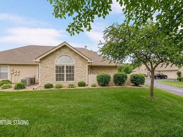 6160 NE Kensington Drive, Lee's Summit, MO 64064