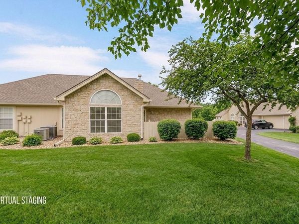 6160 NE Kensington Drive, Lee's Summit, MO 64064