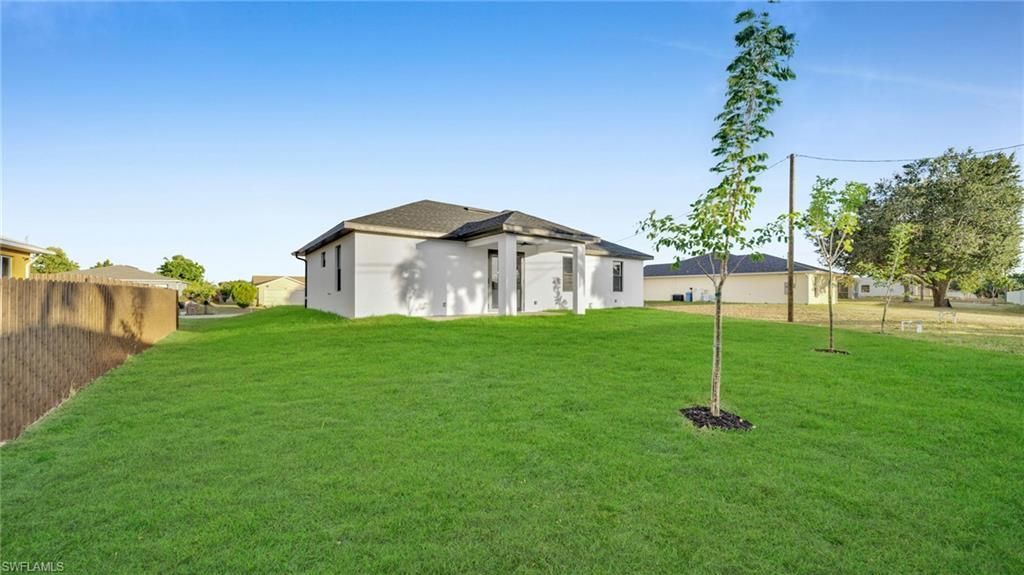 2002 NE 18th Ave, Cape Coral, FL 33909 Photo