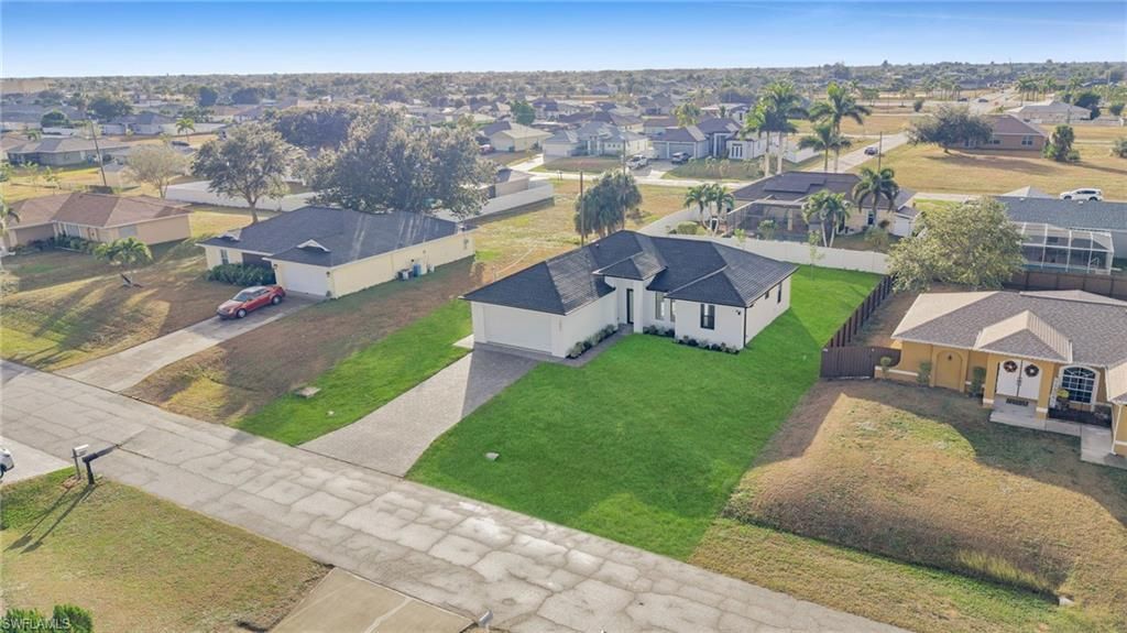 2002 NE 18th Ave, Cape Coral, FL 33909 Photo