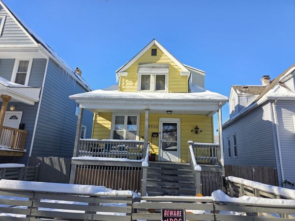 4310 N Central Park Avenue, Chicago, IL 60618