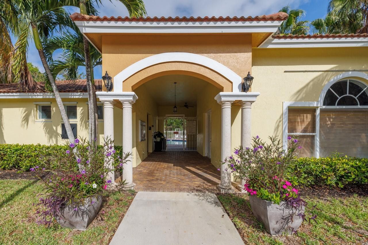 55 SE Palermo Court, Unit 105, Stuart, FL 34994 Photo