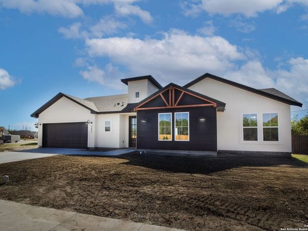 3645 Rebecca, Corpus Christi, TX 78410