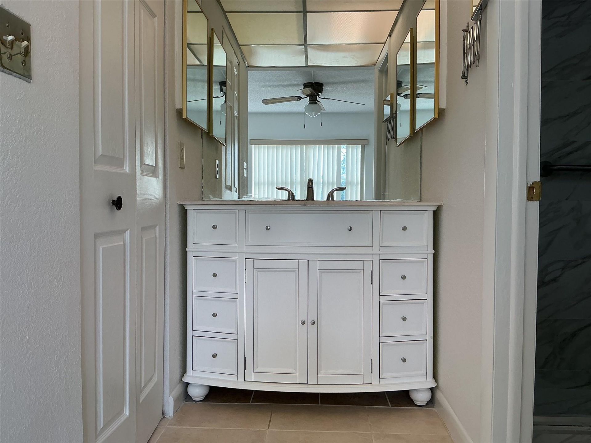 9481 Sunrise Lakes Boulevard, Unit 102, Sunrise, FL 33322 Photo