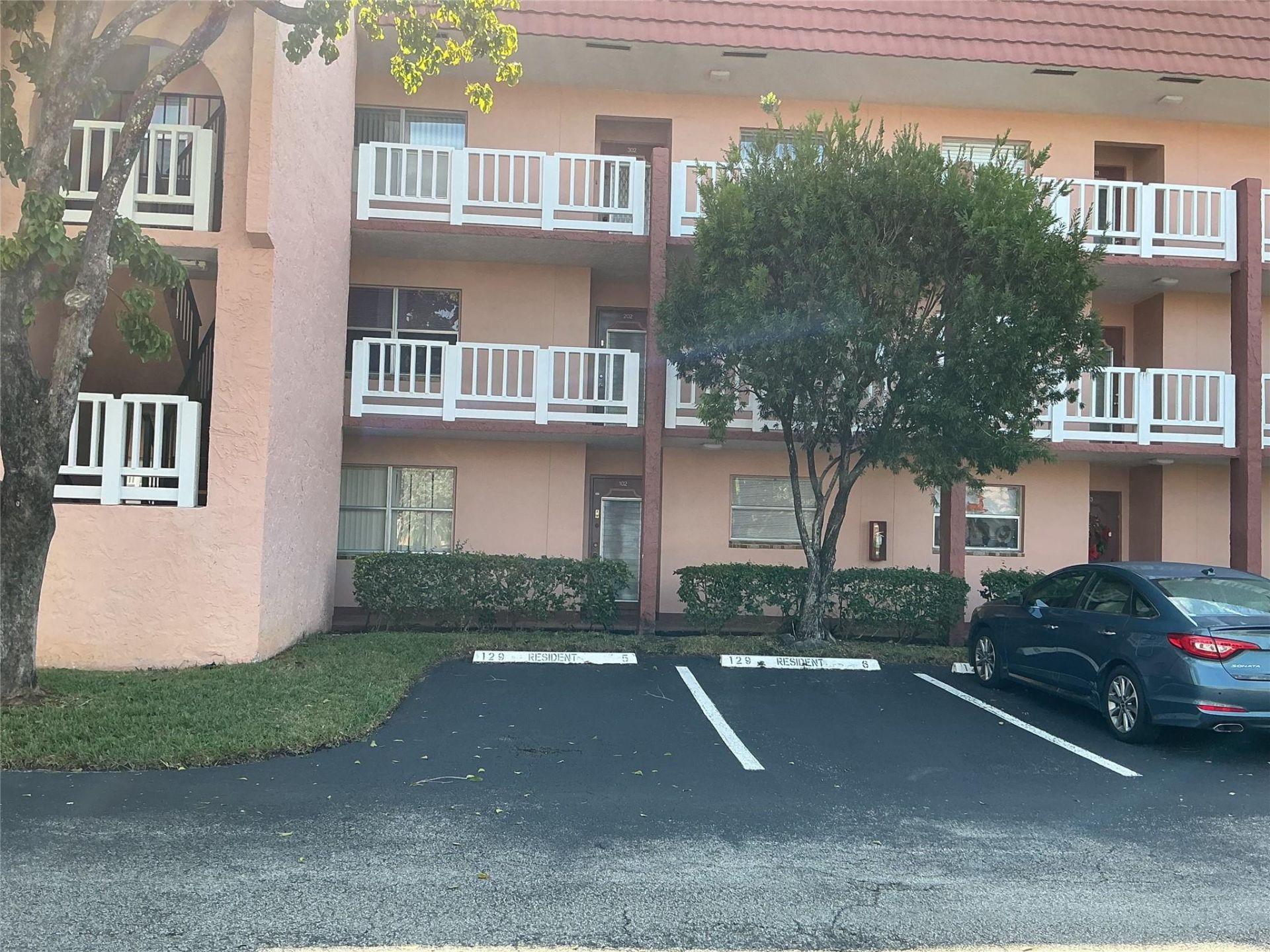 9481 Sunrise Lakes Boulevard, Unit 102, Sunrise, FL 33322 Photo