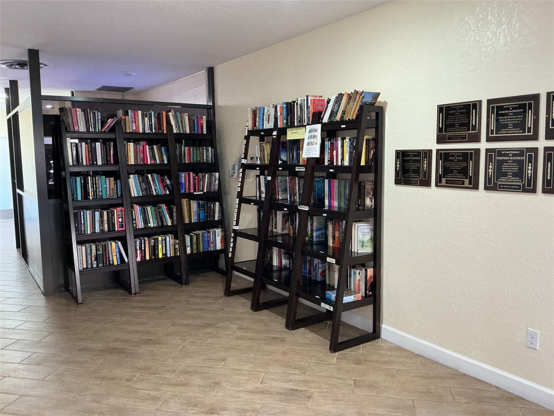 9481 Sunrise Lakes Boulevard, Unit 102, Sunrise, FL 33322 Photo