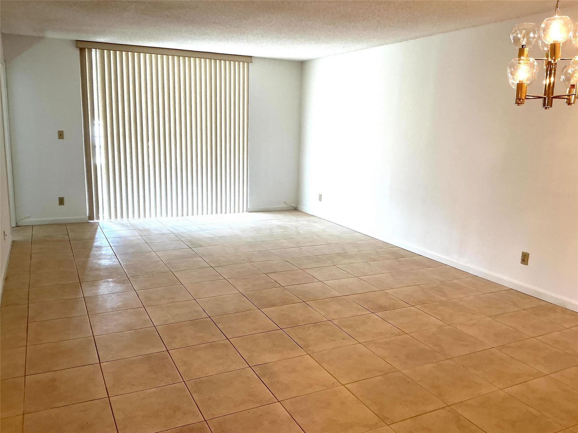 9481 Sunrise Lakes Boulevard, Unit 102, Sunrise, FL 33322 Photo