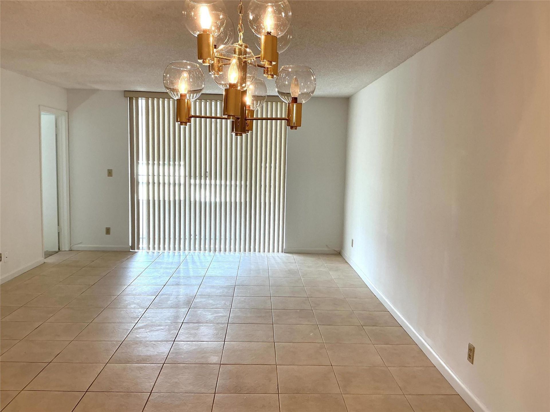 9481 Sunrise Lakes Boulevard, Unit 102, Sunrise, FL 33322 Photo