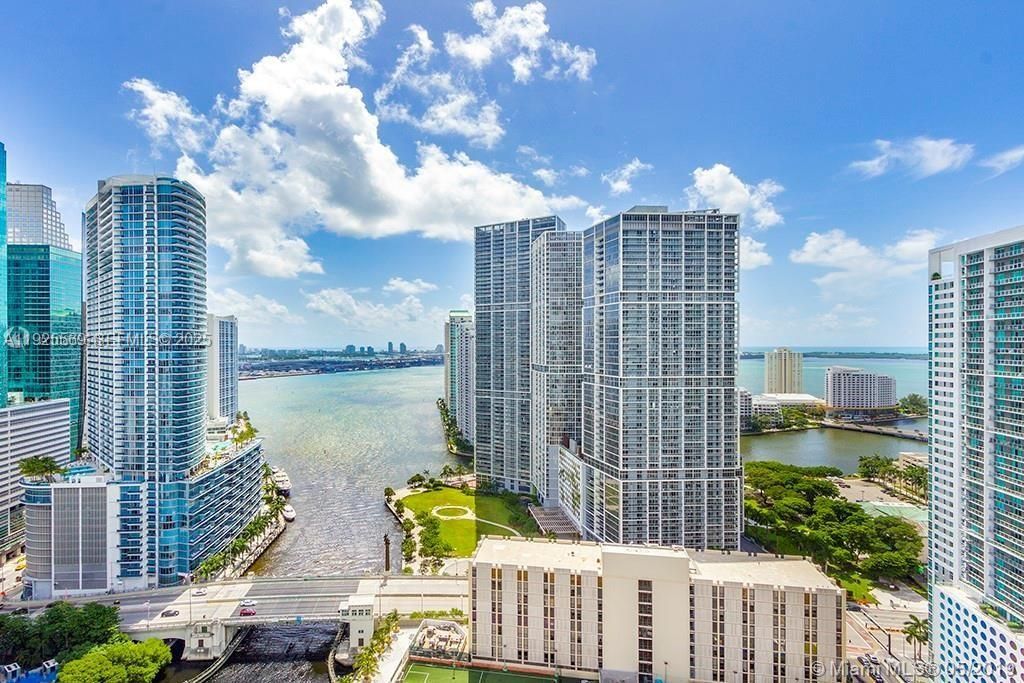 31 SE 5th St, Unit 4218, Miami, FL 33131 Photo