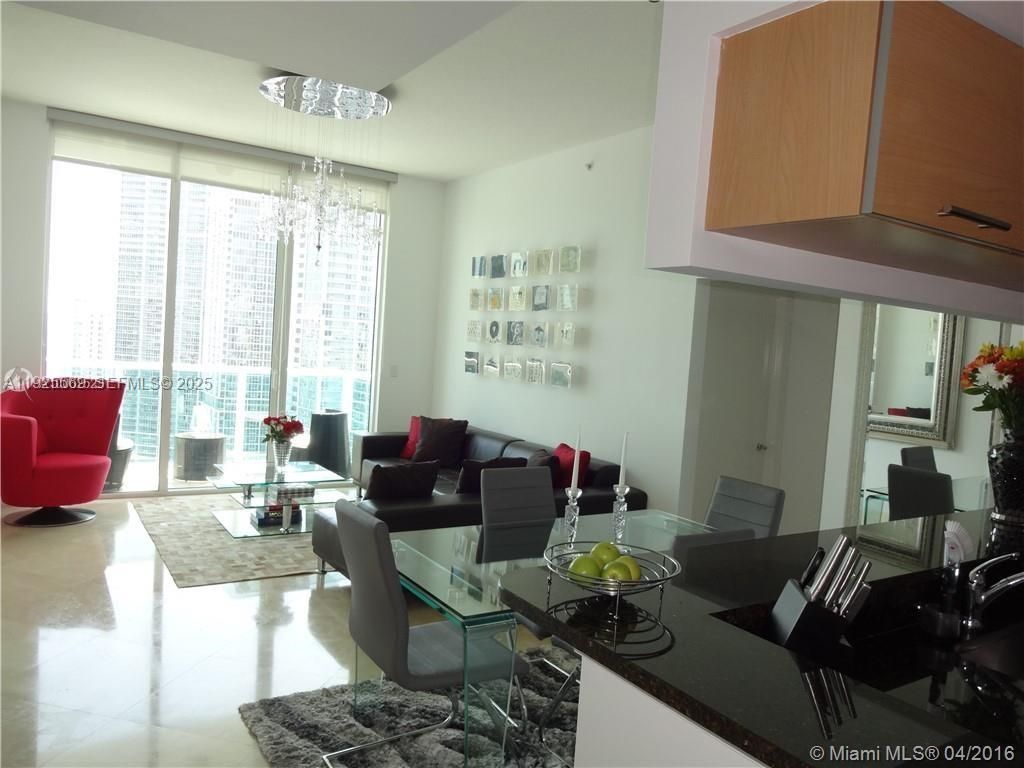 31 SE 5th St, Unit 4218, Miami, FL 33131 Photo