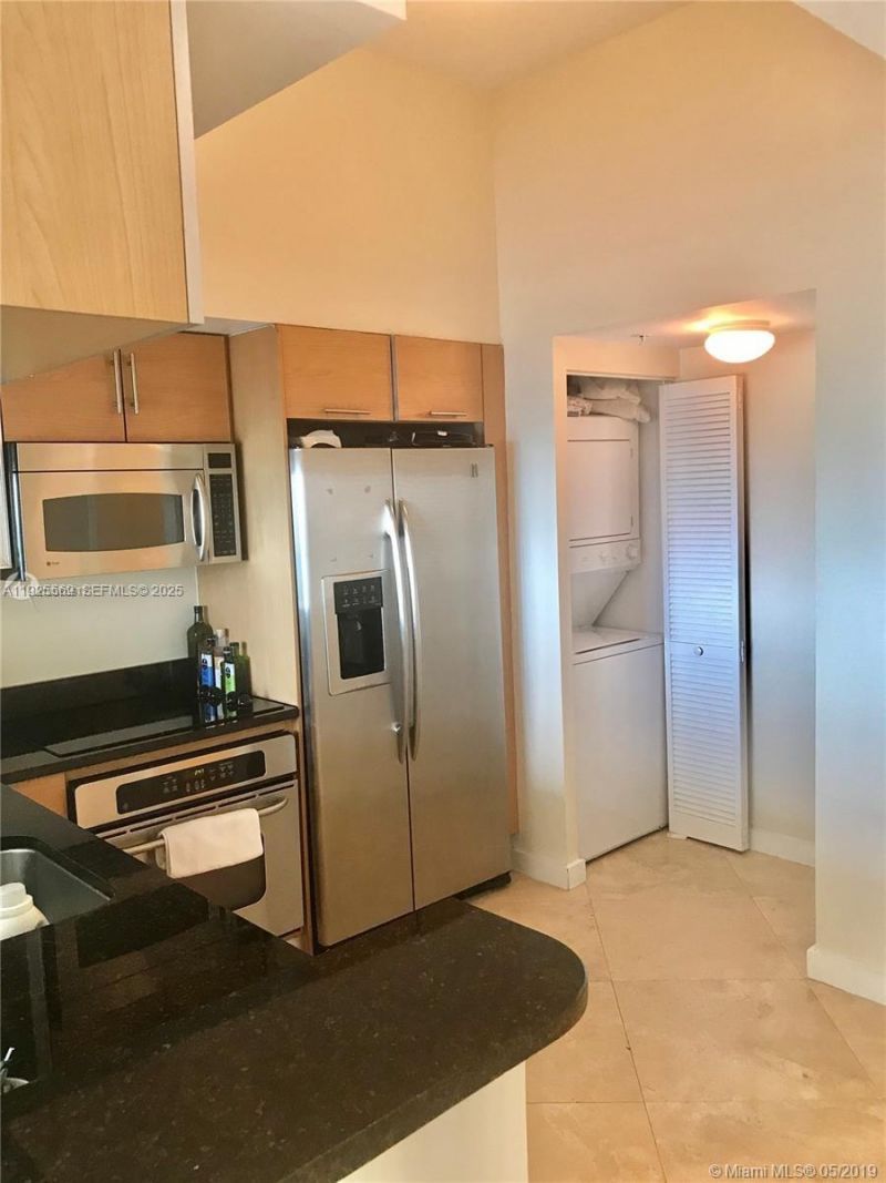 31 SE 5th St, Unit 4218, Miami, FL 33131 Photo