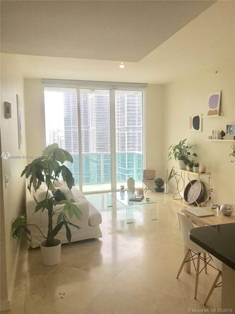 31 SE 5th St, Unit 4218, Miami, FL 33131 Photo