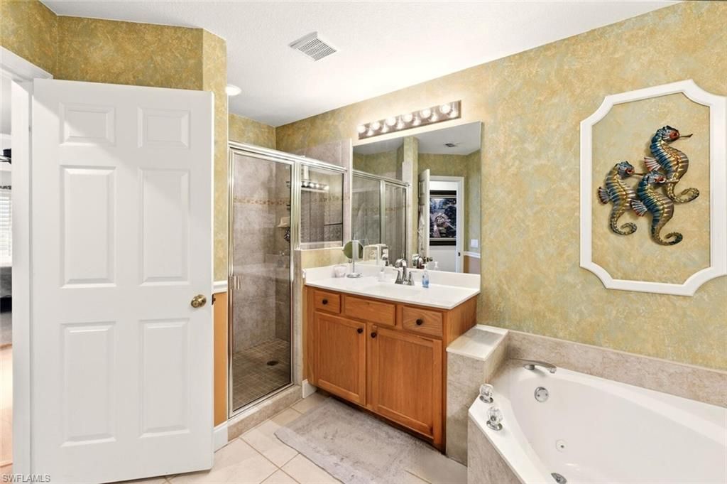 8401 Southbridge Dr, Unit 2, Estero, FL 33967 Photo