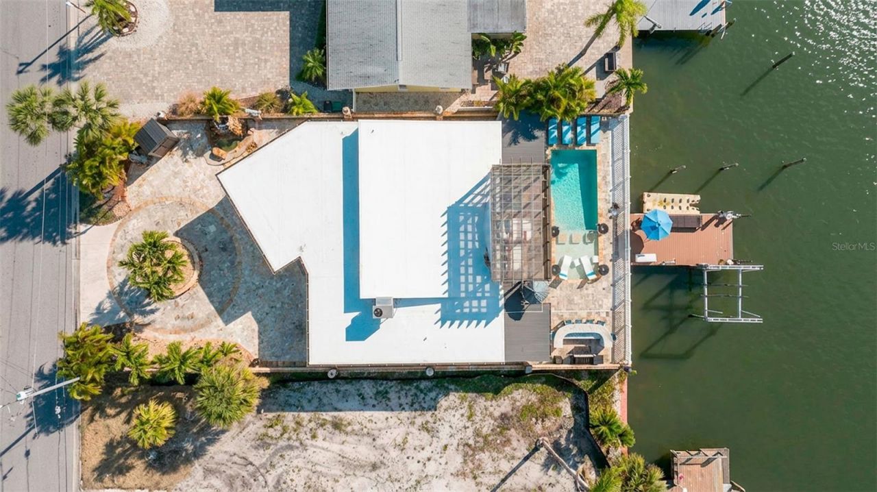 357 La Hacienda Drive, Indian Rocks Beach, FL 33785 Photo