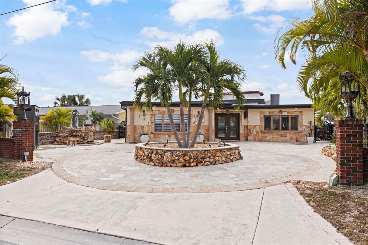 357 La Hacienda Drive, Indian Rocks Beach, FL 33785 Photo