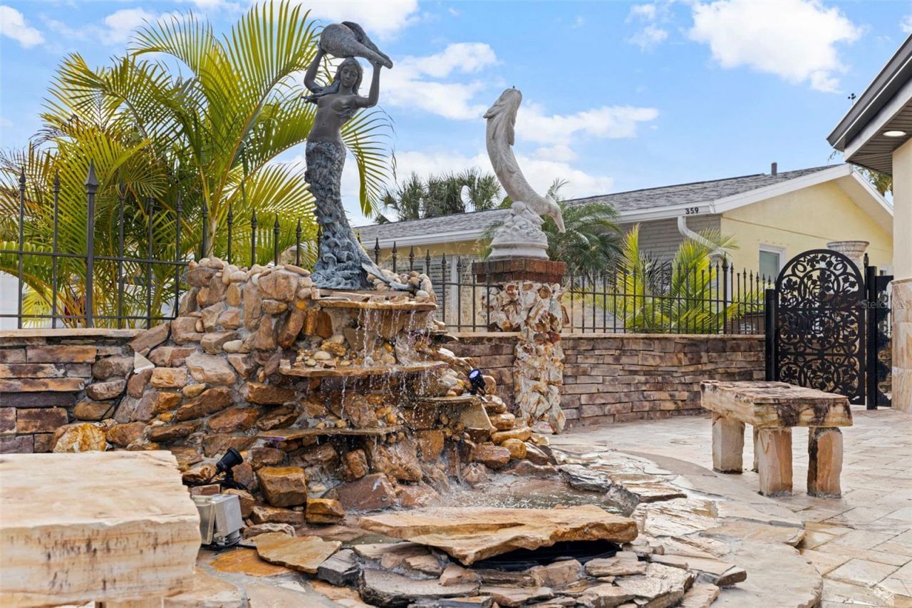 357 La Hacienda Drive, Indian Rocks Beach, FL 33785 Photo