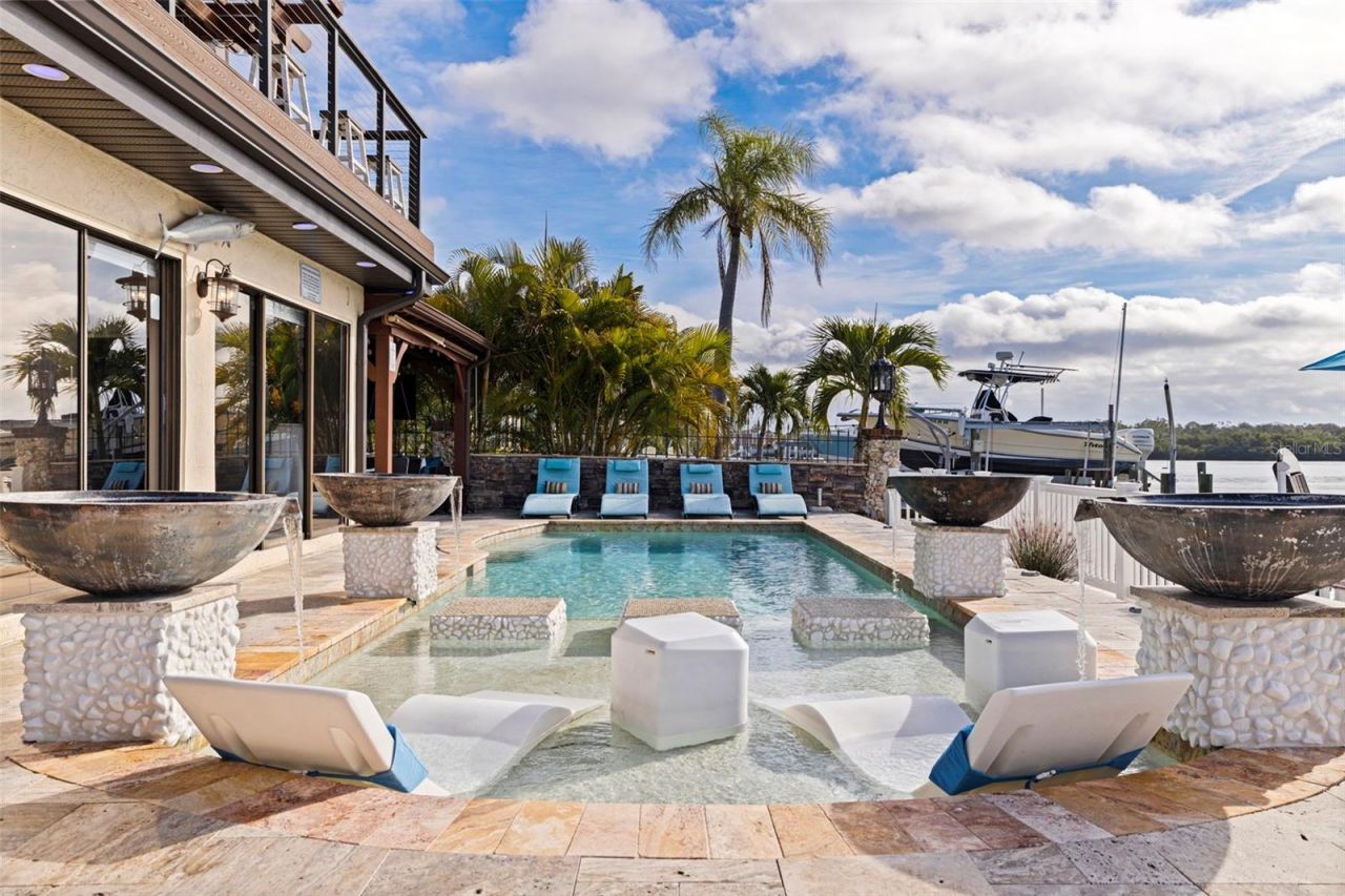 357 La Hacienda Drive, Indian Rocks Beach, FL 33785 Photo