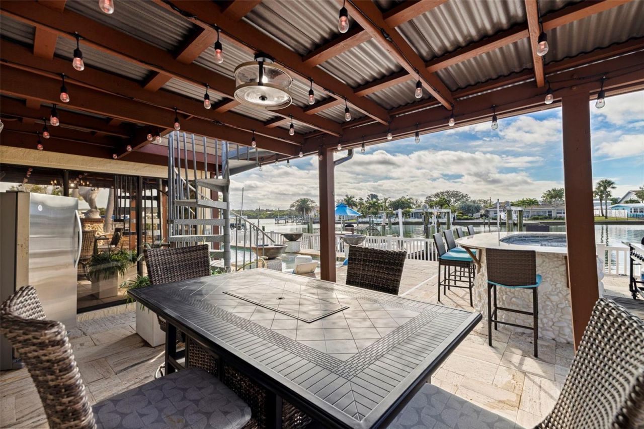 357 La Hacienda Drive, Indian Rocks Beach, FL 33785 Photo