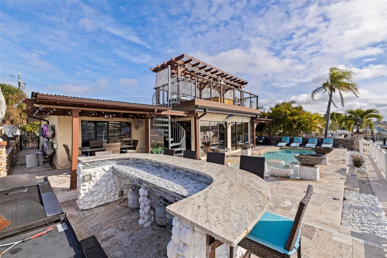 357 La Hacienda Drive, Indian Rocks Beach, FL 33785 Photo