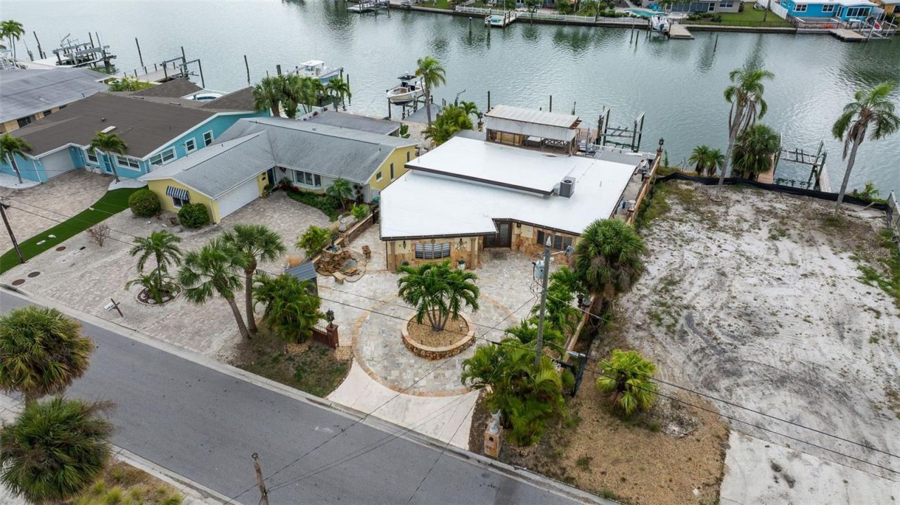 357 La Hacienda Drive, Indian Rocks Beach, FL 33785 Photo