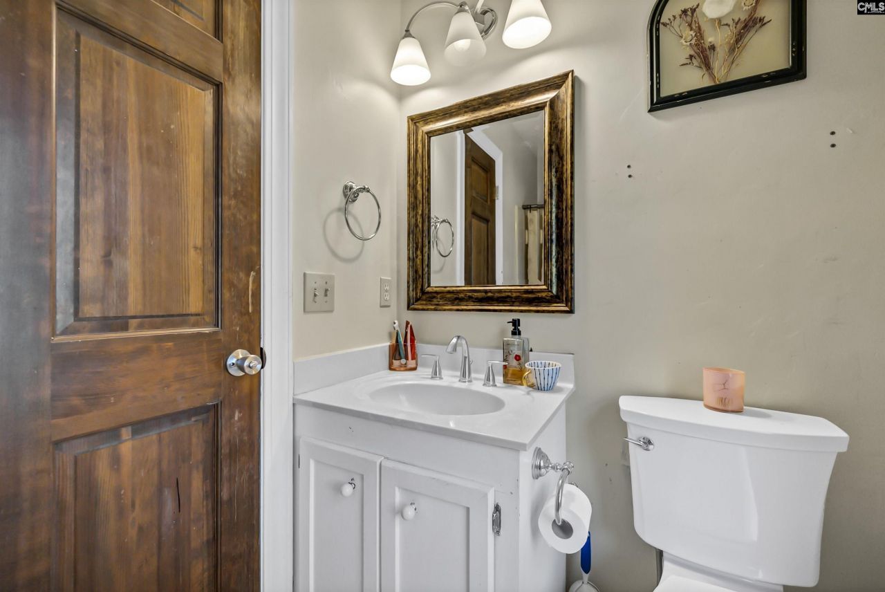 1908 Hollingshed Road Photo 40