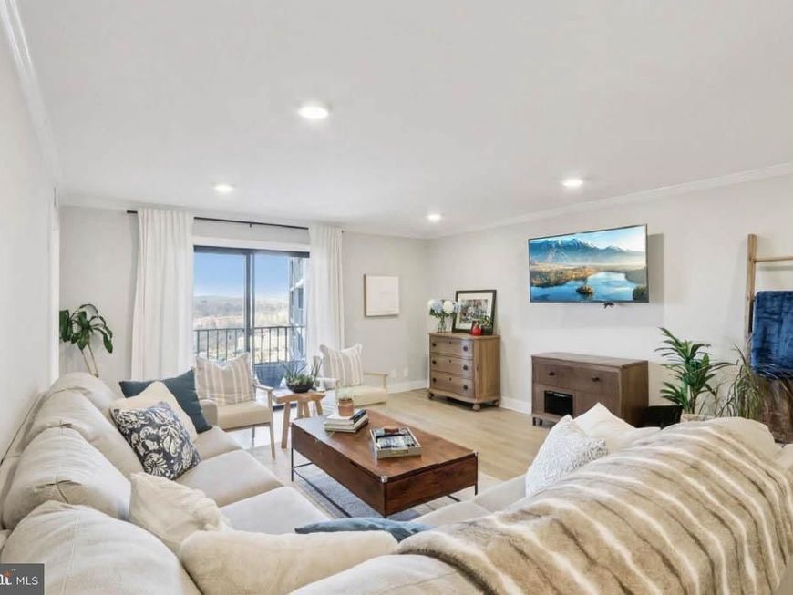 21033 Valley Forge Circle, Unit 1033, King of Prussia, PA 19406 Main Photo